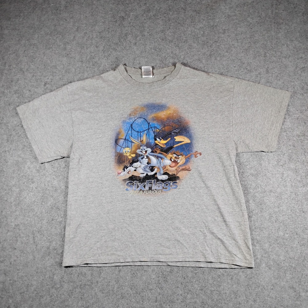Vintage Six Flags Fast & Furious Looney Tunes Graphic T-Shirt Mens XL Gray 2006